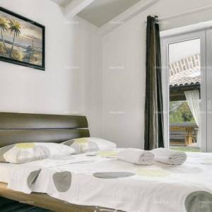 Prodaja prekrasnih vila sa bazenima na atraktivnoj lokaciji, Pošesi, Medulin!