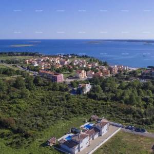 Prodaja prekrasnih vila sa bazenima na atraktivnoj lokaciji, Pošesi, Medulin!