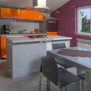 Prodaja - Prelijepa kuća s apartmanima i restoranom, Pula! Pogled na more!