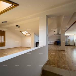 Prodaja renovirane kuće s pogledom na more, Medulin!