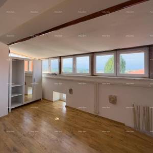 Prodaja renovirane kuće s pogledom na more, Medulin!