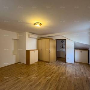 Prodaja renovirane kuće s pogledom na more, Medulin!