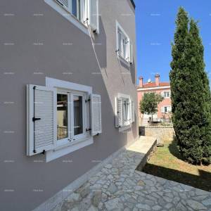 Prodaja  samostojeće kuće u Medulinu, 150m do plaže. Pošesi.