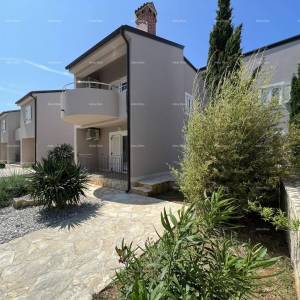 Prodaja  samostojeće kuće u Medulinu, 150m do plaže. Pošesi.