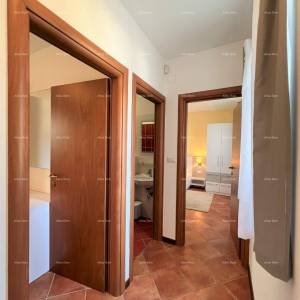 Prodaja  samostojeće kuće u Medulinu, 150m do plaže. Pošesi.