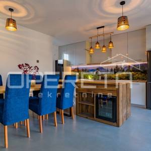 Prodaja, Stan, Centar, Centar, 3s, 153m2