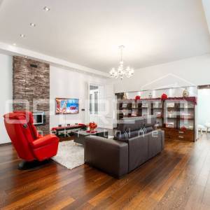 Prodaja, Stan, Centar, Centar, 1s, 228m2