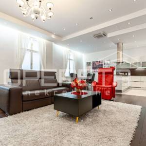 Prodaja, Stan, Centar, Centar, 1s, 228m2