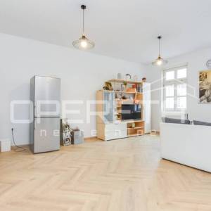 Prodaja, Stan, Centar, Trg Petra Zrinskog , 2s, 61m2