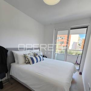 Split, Mejaši – dvosoban stan s velikim balkonom i garažom