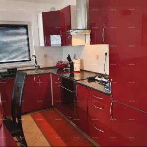 Prodaja - stan s pogledom na more  i parkirnim mjestom, Ližnjan!