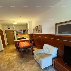 Prodaja stana s parkirnim mjestom na odličnoj lokaciji, 50 m od mora i plaža, Novigrad!