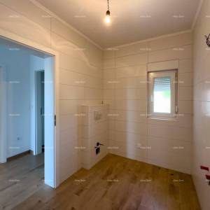 Prodaja stana s vrtom i parkirim mjestom, novogradnja, Brtonigla!