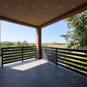 Prodaja stana s vrtom i parkirim mjestom, novogradnja, Brtonigla!