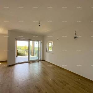 Prodaja stana s vrtom i parkirim mjestom, novogradnja, Brtonigla!