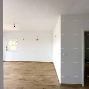 Prodaja stana s vrtom i parkirim mjestom, novogradnja, Brtonigla!