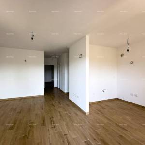 Prodaja stana s vrtom i parkirim mjestom, novogradnja, Brtonigla!