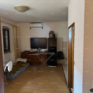Prodaja stana u venecijanskoj zgradi – Poreč!