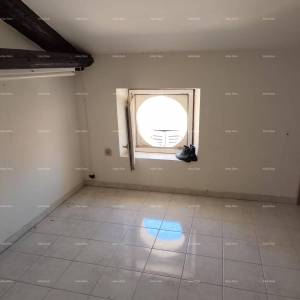 Prodaja stana u venecijanskoj zgradi – Poreč!