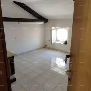 Prodaja stana u venecijanskoj zgradi – Poreč!