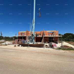 Prodaja stanova u novogradnji s parkirnim mjestom - 500 m od mora – Barbariga!