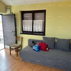 Prodaja - studio apartman s terasom, 800 m od mora, Barbariga!