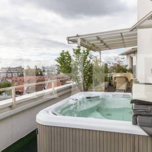 PRODAJA, TREŠNJEVKA, LUKSUZNI PENTHOUSE 270 M2 + TERASE +GARAŽA 100 M2