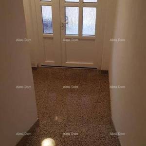 Prodaja velikog stana sa vrtom, Tar, Vabriga!