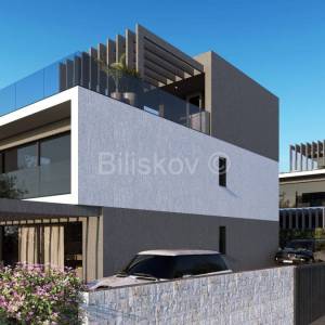 Prodaja,Pakoštane,trosobni apartman u prizemlju 148m2 s terasom