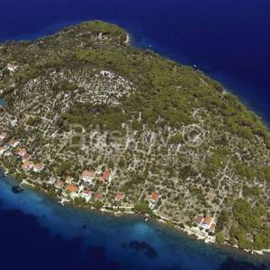 Prodaja,Preko,Otok Ošljak,kuća 87m2 prvi red do mora.