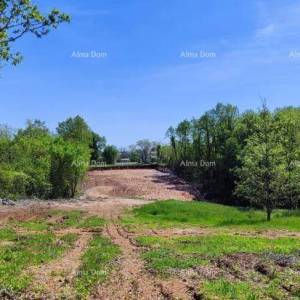 Prodaje se građevinsko zemljište, 772 m2 – okolica Barbana