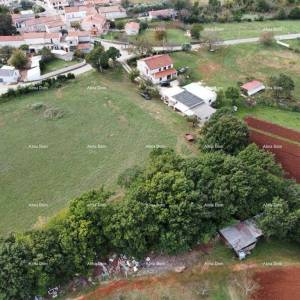 Prodaje se građevinsko zemljište površine 3785 m2