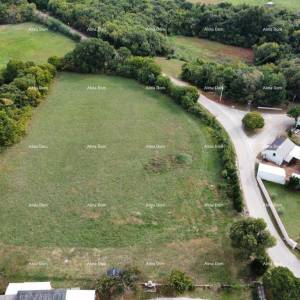 Prodaje se građevinsko zemljište površine 3785 m2