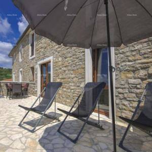 Prodaje se kamena kuća s pogledom na more, Buje