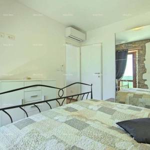 Prodaje se kamena kuća s pogledom na more, Buje