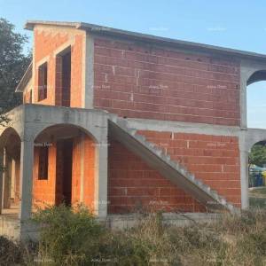 Prodaje se kuća s apartmanima u ROH-BAU fazi – Medulin