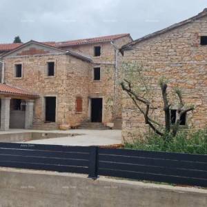 Prodaje se kuća u renovaciji – Žminj