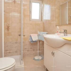 Prodaje se lijepa kuća, blizu mora u Umagu