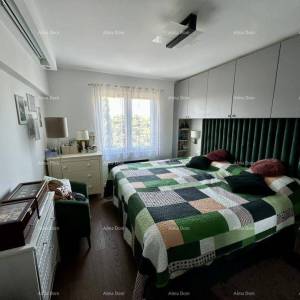 Prodaje se luksuzan prostrani stan u centru Rovinja