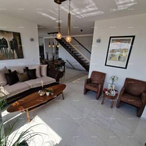 Prodaje se luksuzna vila u Medulinu – 100 m od mora