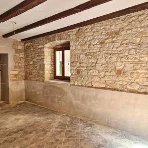 Prodaje se novouređeni poslovni prostor, 34m2, Fažana