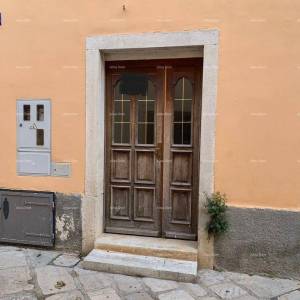 Prodaje se novouređeni poslovni prostor, 34m2, Fažana