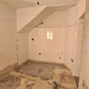 Prodaje se novouređeni poslovni prostor, 34m2, Fažana