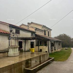 Prodaje se obiteljska kuća u mirnom dijelu okolice Labina