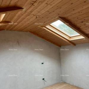 Prodaje se obiteljska kuća u mirnom dijelu okolice Labina