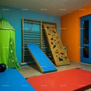 Prodaje se predivna kuća blizu Barbana