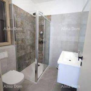 Prodaje se samostojeća kuća, 169 m2, s bazenom, Marčana