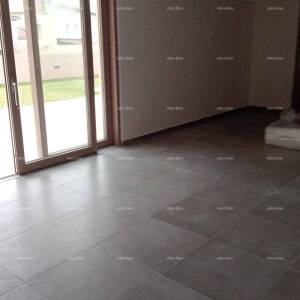 Prodaje se samostojeća kuća, 169 m2, s bazenom, Marčana