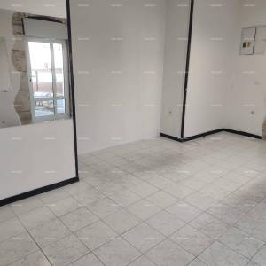 Prodaje se stan (poslovni prostor), 27 m2 u centru Medulina