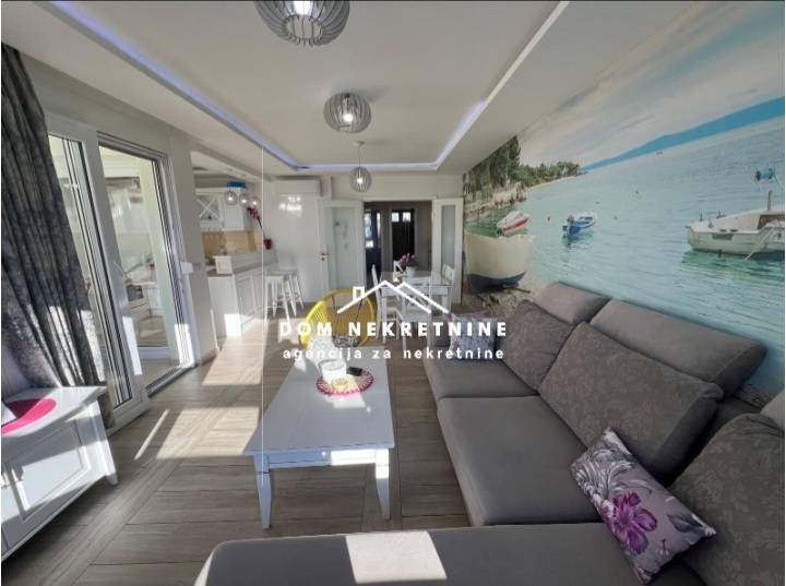 PRODAJE SE STAN U MAKARSKOJ